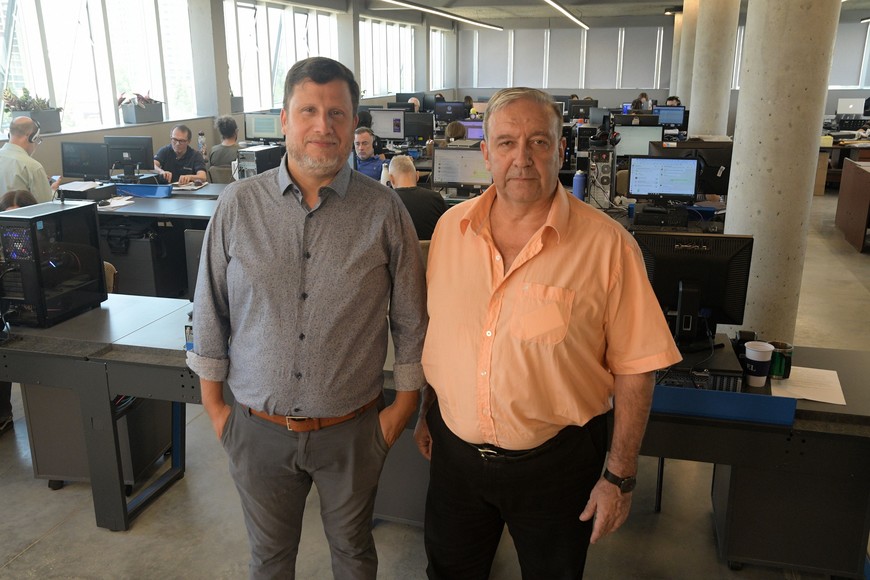 Luciani junto al arquitecto Alejandro Pirola, candidato a vicepresidente primero, quien se encargará del plan de obras en el caso de ser gobierno.