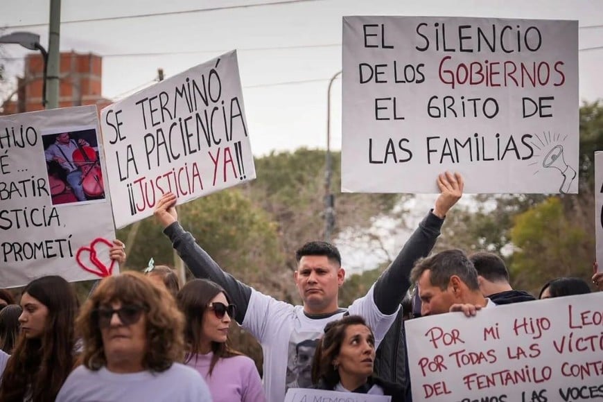 Familias reclaman justicia por la muerte de sus seres queridos.
