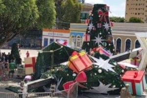 El momento del colapso de la estructura quedó registrado en videos que se viralizaron en Brasil.