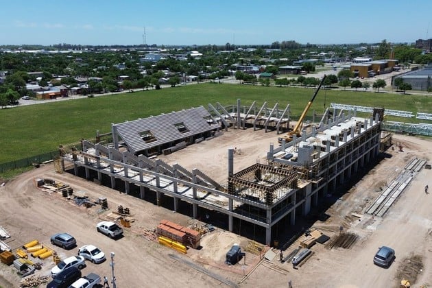 Va a tener una capacidad de 3 mil espectadores sentados y permitirá desarrollar todas las disciplinas olímpicas indoors.