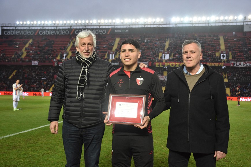 José Alonso junto a Facundo Farías y Charly Sandaza, el ex tesorero que forma parte de esta lista y se ocupará de la parte de Prensa en el caso de ser elegido gobierno.