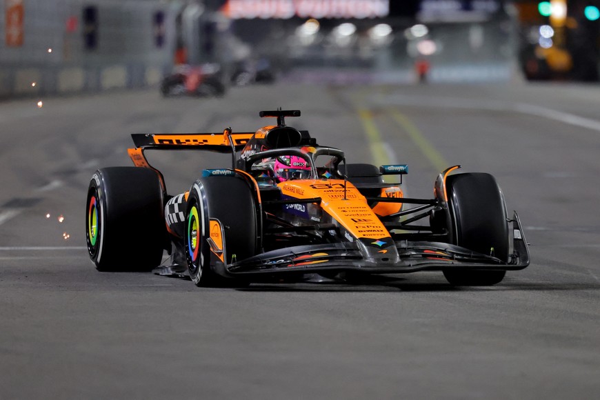 Formula One F1 - Las Vegas Grand Prix - Las Vegas Strip Circuit, Las Vegas, Nevada, United States - November 22, 2025
McLaren's Oscar Piastri in action during the race REUTERS/Daniel Cole