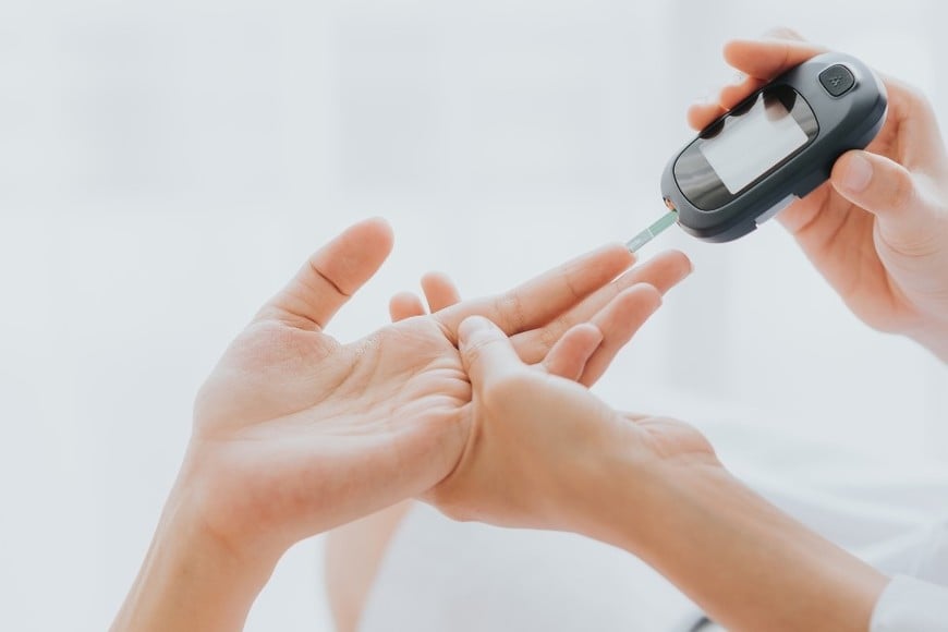 Aunque la diabetes no es una amenaza nueva, su aparición creciente en edades más jóvenes plantea desafíos.