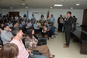 "Atrás de cada aula hay una necesidad, hay tiempo de espera, hay un sacrificio", dijo Goity. Foto: Guillermo Di Salvatore
