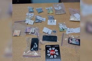 Adentro de la camioneta había más de 500 pastillas de éxtasis, además de ketamina y LSD. Foto: El Litoral