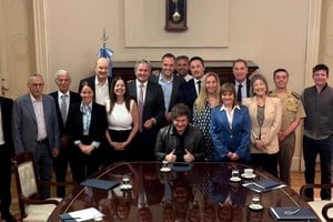 Manuel Adorni encabezó su primera reunión ampliada como jefe de Gabinete. Foto: Presidencia.