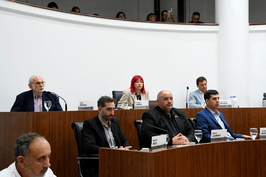 Concejales de la oposición acompañaron en general la votación del Presupuesto. Foto: Manuel Fabatía.