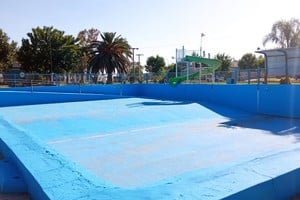 La apertura oficial del complejo está programada para el próximo 7 de diciembre, en un evento especial que convocará a vecinos y visitantes, y cuyos detalles serán informados en los próximos días.