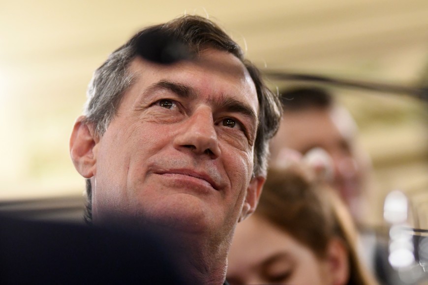 El senador Pablo Verdecchia reclama que se completen los trabajos de repavimentación que la Nación paralizó. Crédito: Mauricio Garín