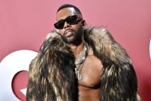 El cantante de R&B, Mario Dewar Barrett.