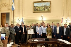 Scaglia recibió reconocimientos a su figura política y su persona. Foto: Gentileza Senado