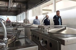 La cocina centralizada de Reconquista se inauguró en diciembre de 2024 y hoy presenta "mal uso y daños adrede", dijo Goity. Foto: Gentileza Norte24