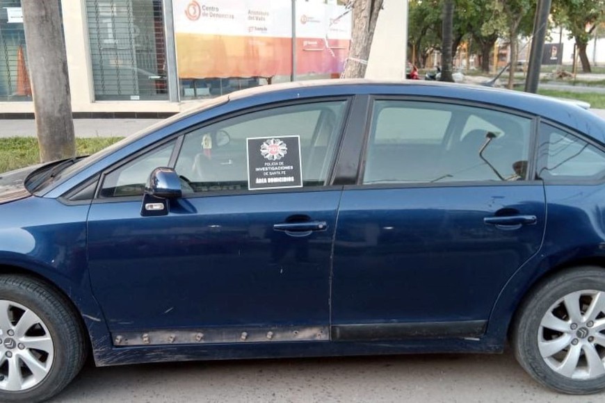 El auto incautado sería el utilizado para perpetrar el ataque. Homicidio de Hugo Albornoz. Foto: El Litoral