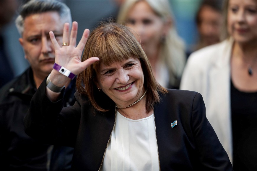 Argentina's Security Minister Patricia Bullrich walks at campaign's headquarters on the day of the midterm election, which is seen as crucial for Argentina's President Javier Milei's administration after U.S. President Donald Trump warned that future support for Argentina would depend on Milei's party performing well in the vote, in Buenos Aires, Argentina, October 26, 2025. REUTERS/Cristina Sille