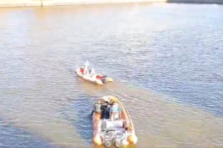 Se desplegó un operativo de rescate con bomberos, efectivos de la Policía de la Ciudad y el SAME.