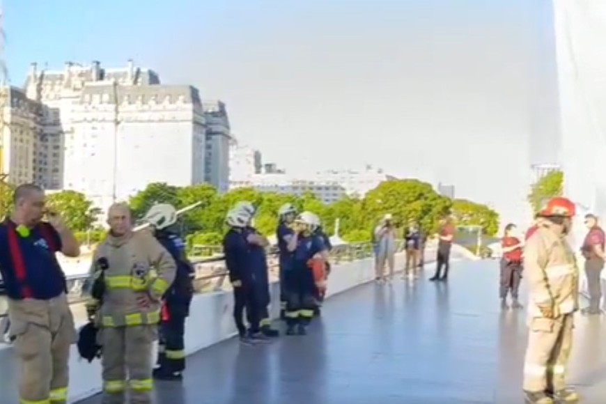 Según los reportes, el operativo incluyó buzos tácticos, efectivos de Prefectura, Policía de la Ciudad y ambulancias del SAME