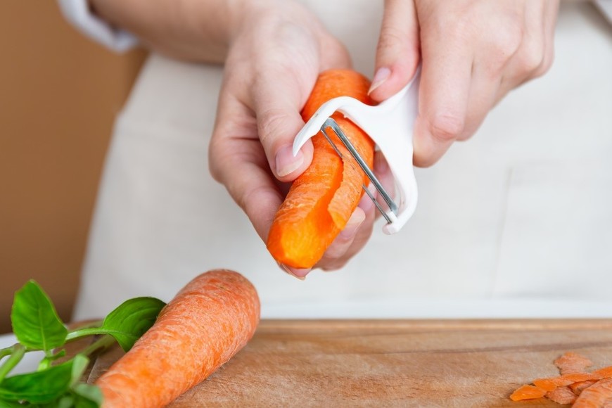 La zanahoria aporta betacarotenos, que el organismo transforma en vitamina A