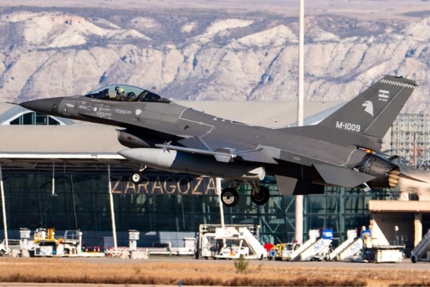 Los F-16 A/B MLU Fighting Falcon se preparan para el tramo final. Crédito: Ministerio de Defensa