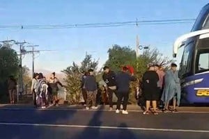 Los dos choferes resultaron con heridas leves.