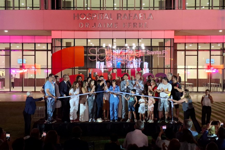 Maximiliano Pullaro en la inauguración del nuevo Hospital de Rafaela. Foto: Radio Rafaela