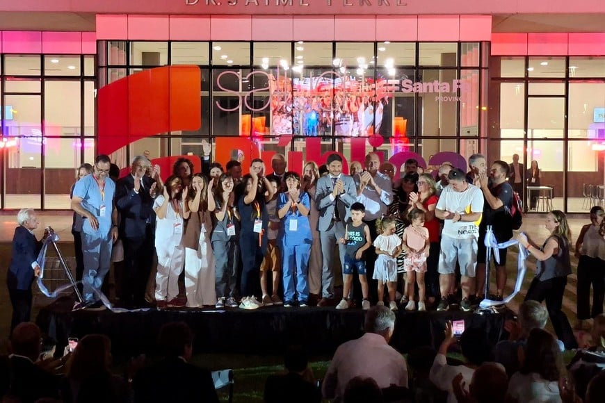 Maximiliano Pullaro en la inauguración del nuevo Hospital de Rafaela. Foto: Radio Rafaela