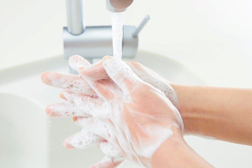 “Jabón líquido para manos” marca SWELL