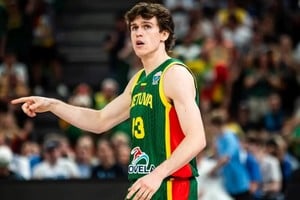 Sargiunas anotó 27 puntos en 26 minutos y fue la gran figura del partido.