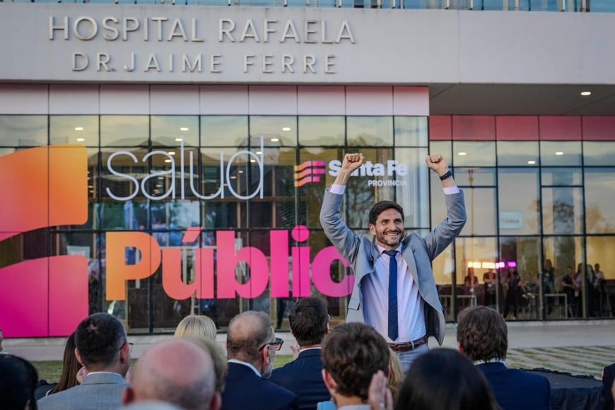Maximiliano Pullaro en la inauguración del nuevo Hospital de Rafaela. Foto: Radio Rafaela