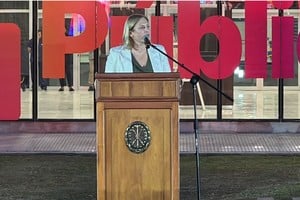 La vicegobernadora de Santa Fe fue una de las oradoras durante la inauguración del nuevo Hospital Regional “Dr. Jaime Ferré”