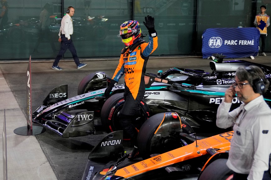Formula One F1 - Qatar Grand Prix - Lusail International Circuit, Lusail, Qatar - November 28, 2025
McLaren's Oscar Piastri celebrates after qualifying in pole position for the sprint race Pool via REUTERS/Altaf Qadri