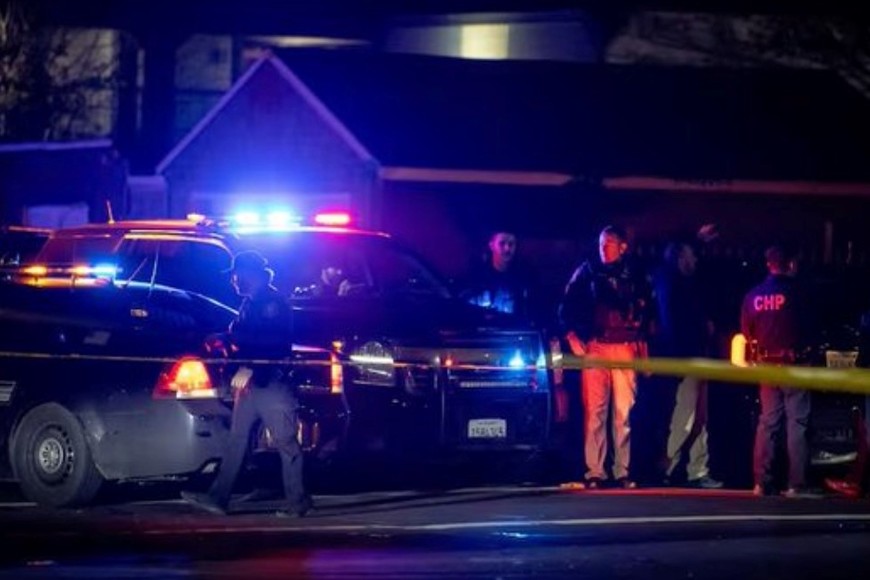 Al menos cuatro personas —incluidos niños y adultos— murieron