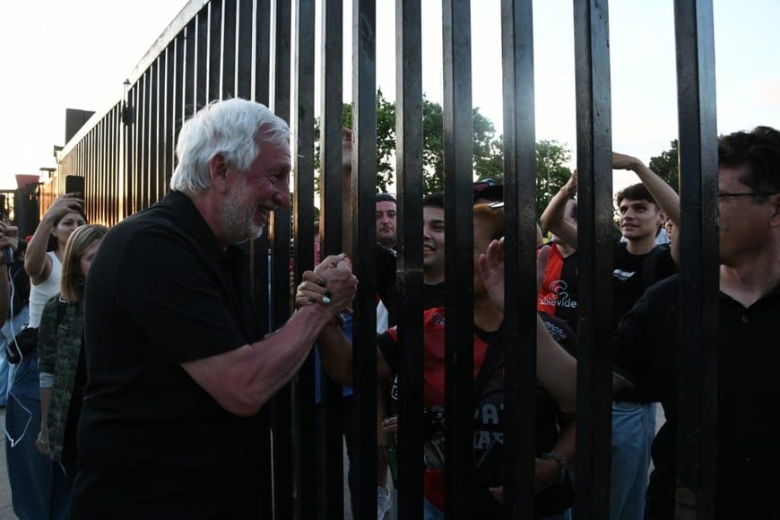 José Alonso se quedó con las elecciones y será el próximo presidente de Colón. Foto: Manuel Fabatía
