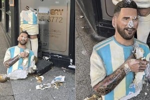Estatua de Messi vandalizada en medio de tensiones con la AFA.