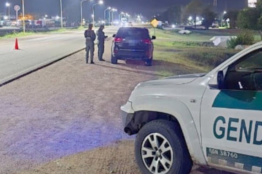 El improvisado puesto de control vehicular estaba ubicado sobre la ruta nacional 11. Foto: El Litoral