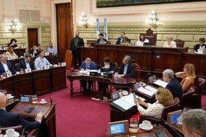 La Legislatura sesionará el 11 y el 18 de diciembre para debatir 12 proyectos clave. 
