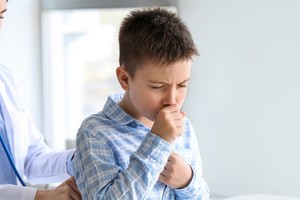 La tos convulsa encabeza la lista de enfermedades con subas fuertes.