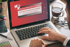 Los ciberdelincuentes se mueven. En 2024 varios grupos de ransomware latinoamericanos trasladaron su infraestructura a jurisdicciones no adheridas al Convenio de Budapest precisamente para dificultar las investigaciones en su contra.