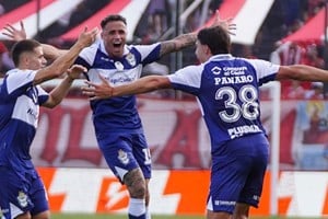 El clásico platense por un lugar en la final se jugará en el Bosque.