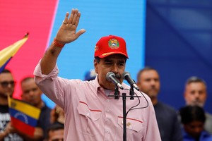 Nicolás Maduro encabezó un acto masivo chavista este lunes en Caracas. Foto: Reuters