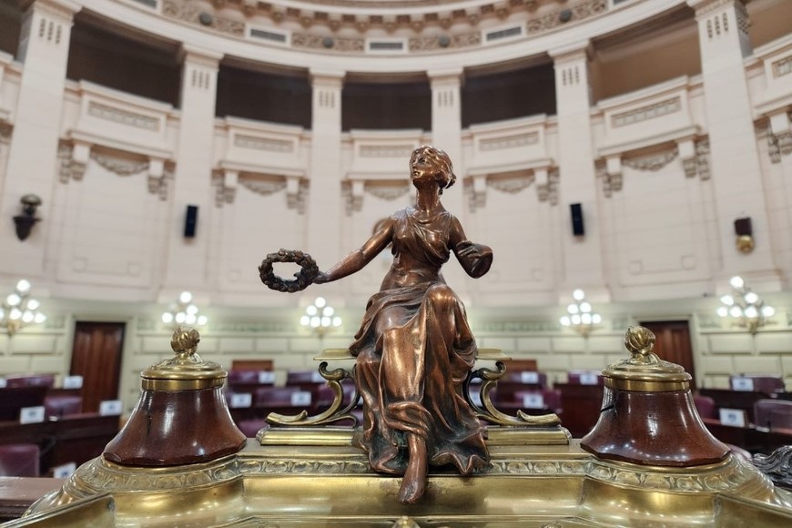 La Legislatura santafesina sesionará el 11 y el 18 de diciembre para debatir 12 proyectos clave.