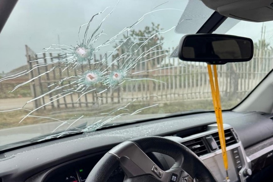 Las heridas fueron causadas por el estallido de los vidrios.