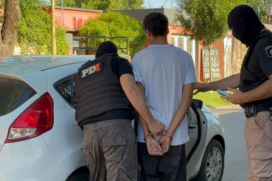 Uno de los hombres arrestados este martes. Foto: El Litoral