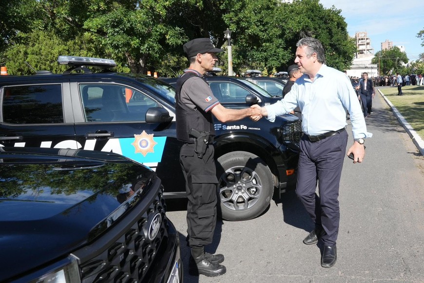 Pablo Cococcioni - entrega de moviles policiales - dic 2025