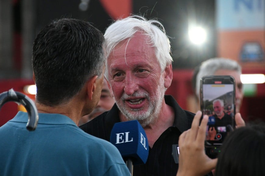 José Alonso, apenas electo presidente sabalero, en diálogo con El Litoral en el playón de la institución.