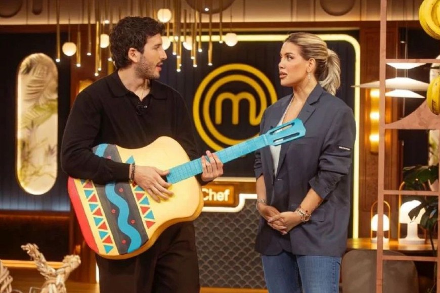 Los famosos recibieron la visita sorpresa de Sebastián Yatra, quien llegó para ponerle un poco de picante a la competencia.