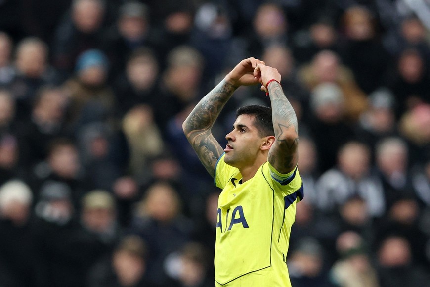 Soccer Football - Premier League - Newcastle United v Tottenham Hotspur - St James' Park, Newcastle, Britain - December 2, 2025
Tottenham Hotspur's Cristian Romero celebrates scoring their first goal REUTERS/Scott Heppell EDITORIAL USE ONLY. NO USE WITH UNAUTHORIZED AUDIO, VIDEO, DATA, FIXTURE LISTS, CLUB/LEAGUE LOGOS OR 'LIVE' SERVICES. ONLINE IN-MATCH USE LIMITED TO 120 IMAGES, NO VIDEO EMULATION. NO USE IN BETTING, GAMES OR SINGLE CLUB/LEAGUE/PLAYER PUBLICATIONS. PLEASE CONTACT YOUR ACCOUNT REPRESENTATIVE FOR FURTHER DETAILS..