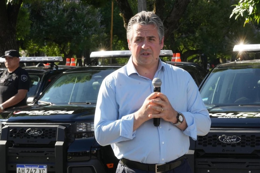 Pablo Cococcioni - entrega de moviles policiales - dic 2025