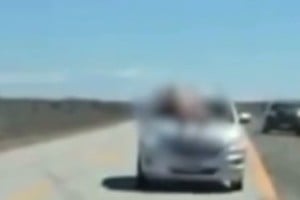 Argentinos vivieron un momento de terror por un hombre  fuera de control en una ruta en Chile.