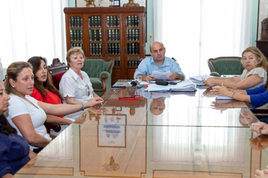 Pirotecnia: el municipio y entidades locales coordinan controles y campañas de concientización