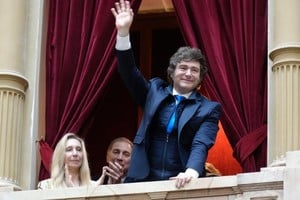 Con Milei arengando en el palco central, La Libertad Avanza estrenó primera minoría en Diputados en la sesión de jura de nuevos integrantes.